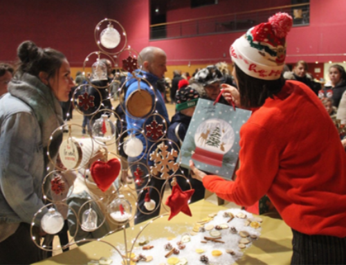 18/12/22 : LE CREUSOT : 547 enfants invités à L’arc pour la fête de l’arbre de Noël d’Alstom